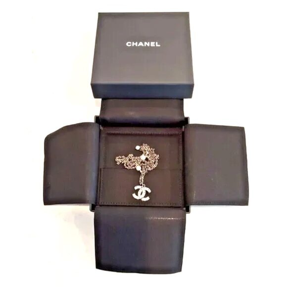 CHANEL CC Logos Necklace Rhinestone Silver 12'' NEW - Picture 1 of 6